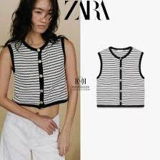 Zara Jacquard Button Waistcoat Top (Category: Sleeveless) located in Quezon City. Submitted by live_louisee (Listing ID 1461570022, Image 3). Description: used once elegant and chic fit.