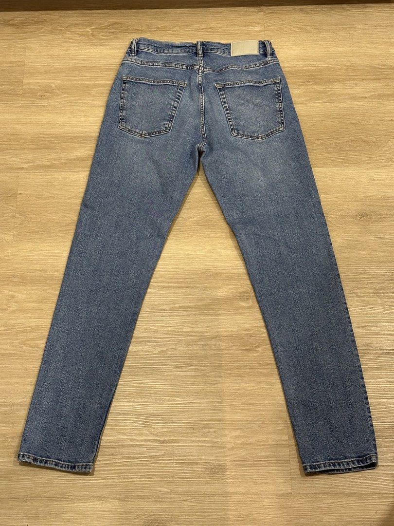 ZARA LIGHT WASHED PANTS (SLIM FIT) (Category: Jeans) located in Quezon City. Submitted by adsyy (Listing ID 1461661685, Image 3). Description: .