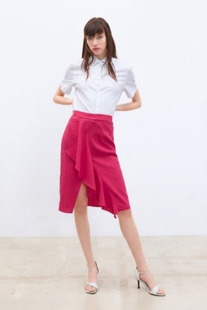 Zara Linen Skirt with Ruffle (Category: Skirts) located in Taguig. Submitted by authprelovedonlineshop2 (Listing ID 1461622188, Image 1). Description: Zara Linen Skirt with Ruffle Like new Waist 26 Php488 🍀All items are preloved unless stated as brand new. 🍀Please manage your expectations. Major flaws will be indicated, if any. 🍀Color may vary due to lightning and photography. 🍀Always read the caption for details. 🍀NO TO JOY RESERVER AND BOG