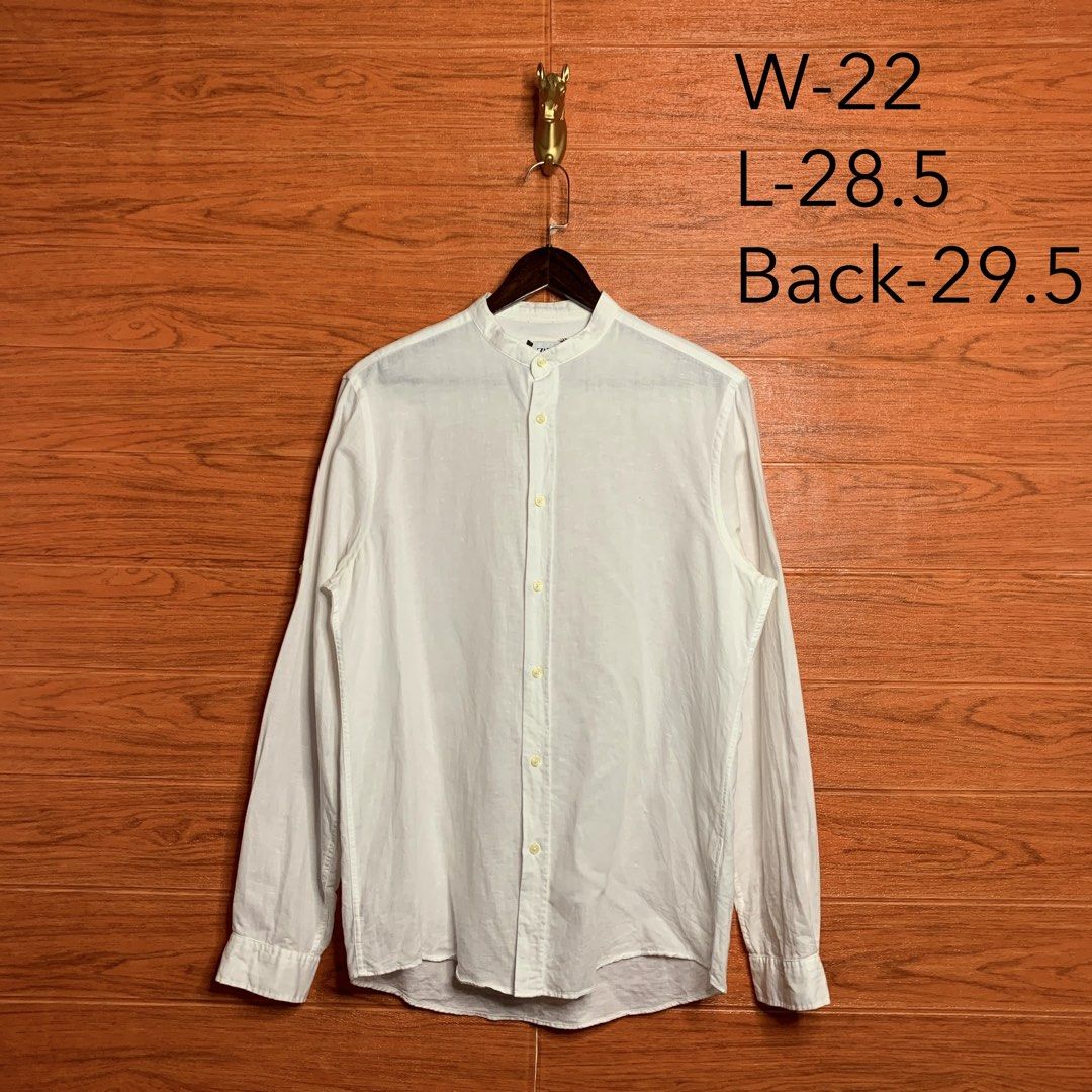 Zara Man Linen Chinese Collar Button down (Category: Formal Shirts) located in Quezon City. Submitted by donklasiko (Listing ID 1461573817, Image 2). Description: Condition: 9.5+/10 Pristine condition Issue: non Refer to the dimension 🤗 PM FOR MORE DETAILS NO RETURN, NO EXCHANGE & NO REFUND! ✅I ALSO ACCEPT TRADE/SWAP TO ANYTHING JUST DROP YOUR OFFER Please manage your expectations, this is a secondhand item. What you see is what you get 😊 💵MOP