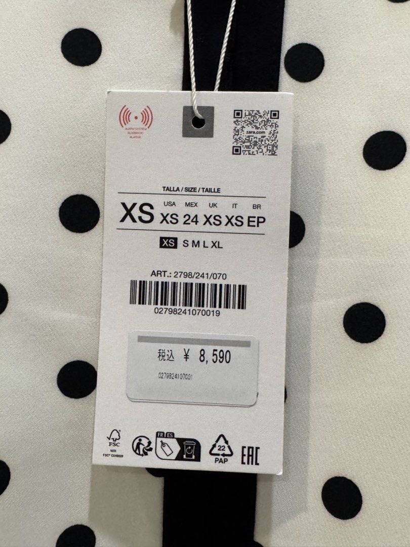 Zara Polka Dots Blazer (Category: Coats, Jackets and Outerwear) located in Quezon City. Submitted by shopper_xoxo (Listing ID 1461720299, Image 3). Description: Brand new with tag 😊 📦 From Zara Japan 🚚 On hand and ready to ship MOP: GCash and BPI Shipping starts at ₱65 only ✨ .