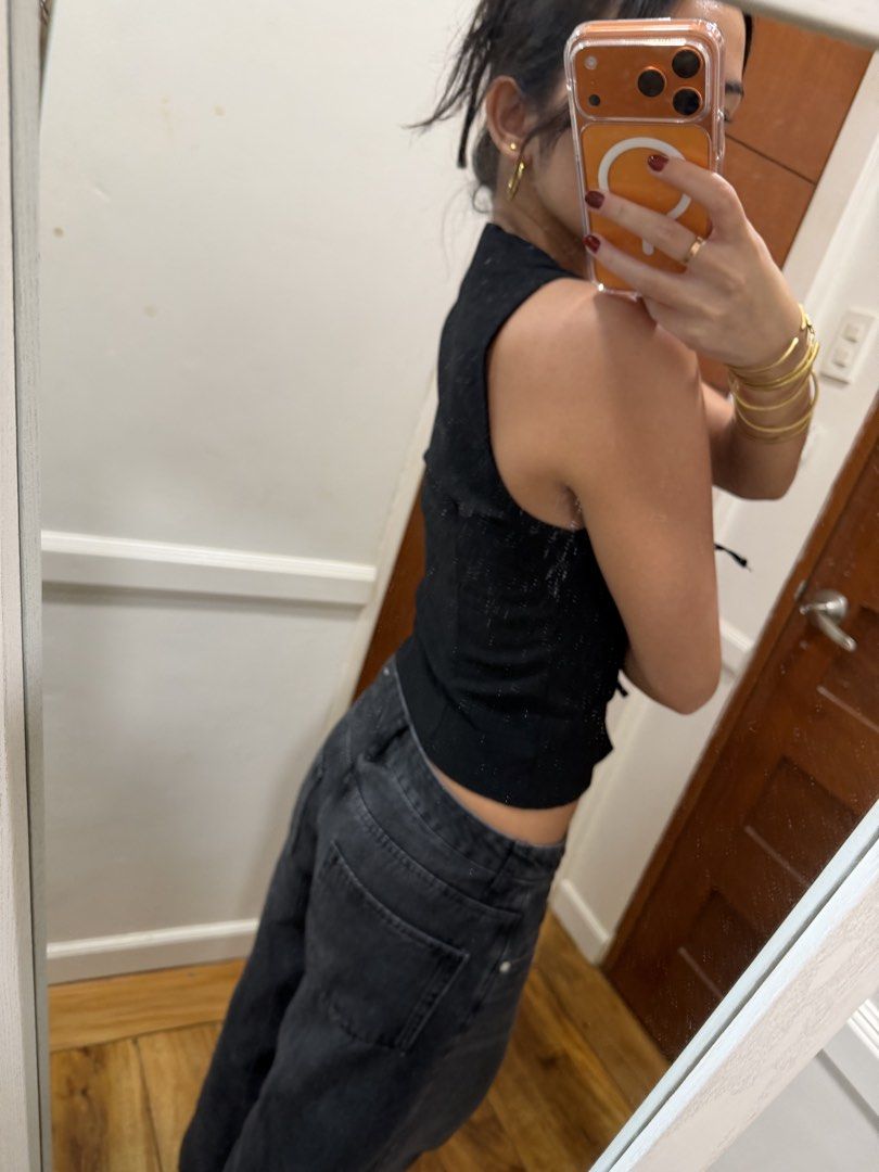 Zara Tied Vest Top (Category: Others Tops) located in Manila. Submitted by beysclosett (Listing ID 1461768533, Image 3). Description: - only used once - super good condition - thick fabric .