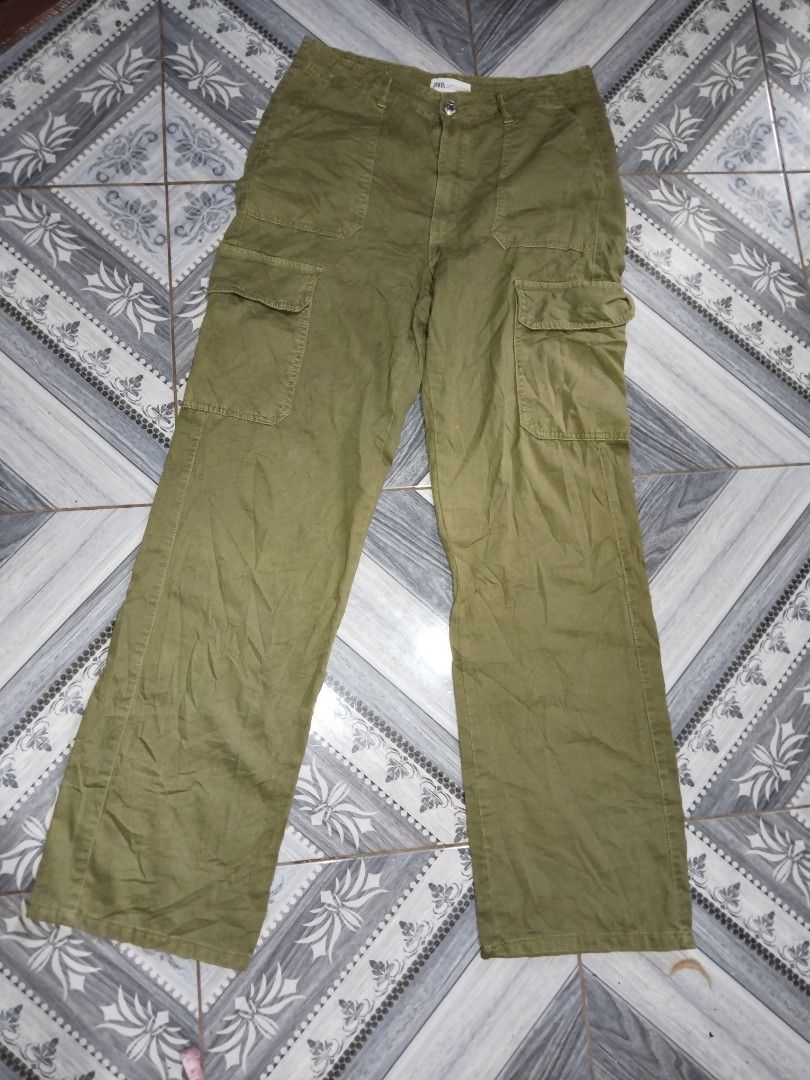 Zara Wide Leg Cargo Pants (Category: Jeans) located in Mabalacat. Submitted by al_amin_thrift (Listing ID 1461569396, Image 3). Description: Zara Wide-Leg Cargo Pants — Olive Green — Size US 6 Trendy cargo pants from Zara! Soft lightweight cotton-twill, relaxed wide-leg fit, functional side pockets. Versatile olive green — easy to match. • Brand: Zara • Size: EUR38 / US6 — approx. W30" × L41" • Color: Olive Green • Fabric: Cotton-twill, soft & br