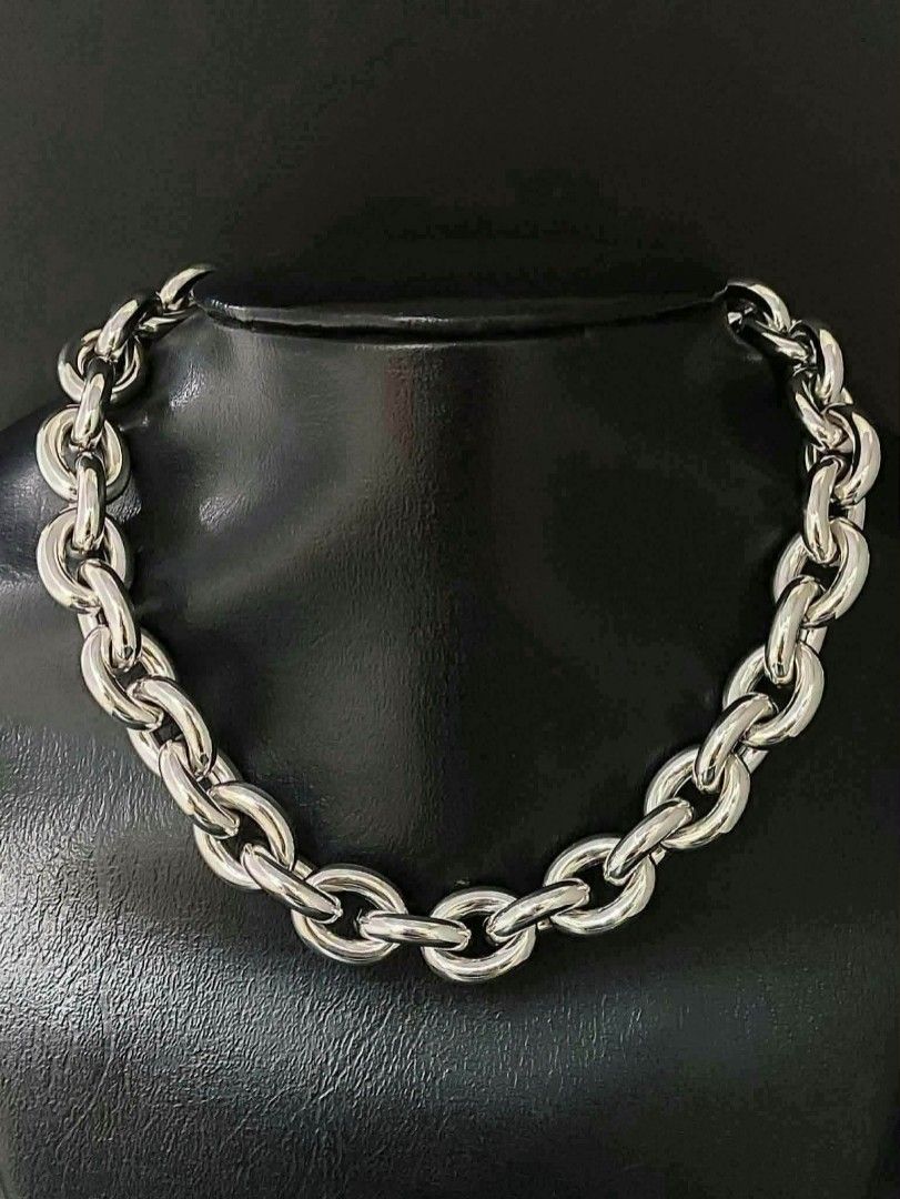18k Saudi whitegold chunky taoco necklace (Category: Necklaces) located in Manila. Submitted by bhelgoldseller2ndaccount (Listing ID 1461876514, Image 2). Description: New!!✨New!!✨New!! Authentic 18k Saudi Golds 💯pawnable/naisasanla 💯with high appraisal rate 💯good investment 💯Direct supplier price 👉OPEN for resellers 🌺please take time to evaluate their actual sizes and grams 👉Best panggift for all occasions ✅ Sold per grams not per piece K