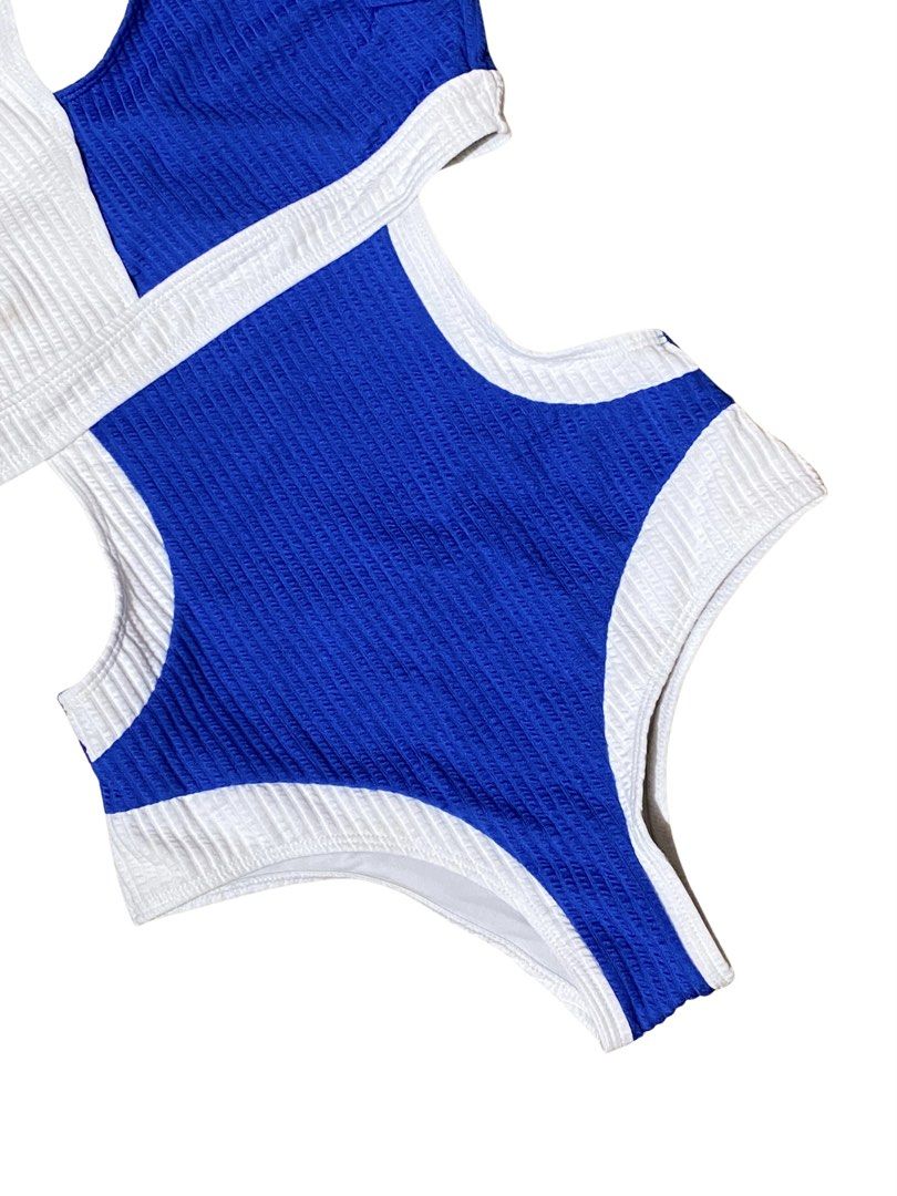 1pc blue and white bikini (Category: Bikinis & Swimsuits) located in Calamba. Submitted by dennioly (Listing ID 1461885091, Image 3). Description: • can fit small to medium • use once • padded.
