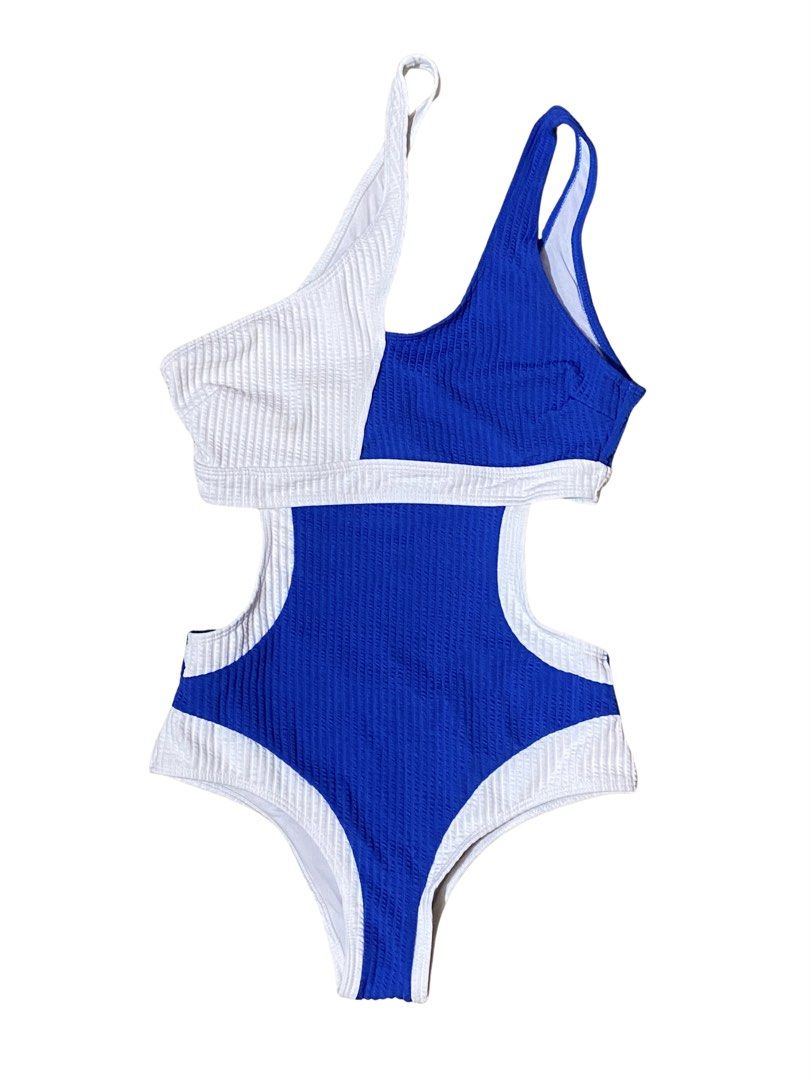 1pc blue and white bikini (Category: Bikinis & Swimsuits) located in Calamba. Submitted by dennioly (Listing ID 1461885091, Image 1). Description: • can fit small to medium • use once • padded.