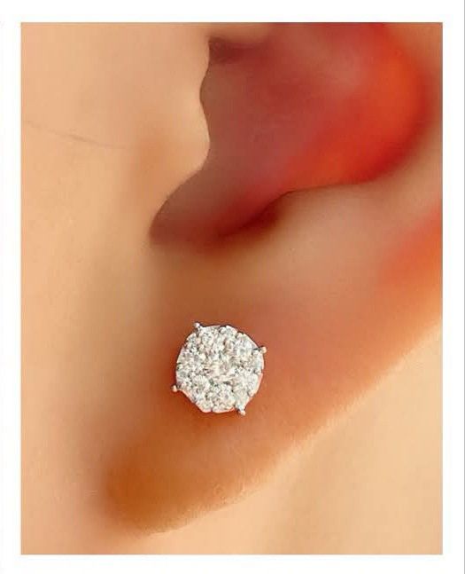2carat Face Screw-back earrings (Category: Earrings) located in Malolos. Submitted by keenhorse_ef38ab (Listing ID 1462017138, Image 1). Description: .40carat diamond 18karat gold IGI Certified VS-SI Clarity G-H Color COD/COP VIA LBC NO MEETUP 1,000 DOWNPAYMENT REQUIRED.