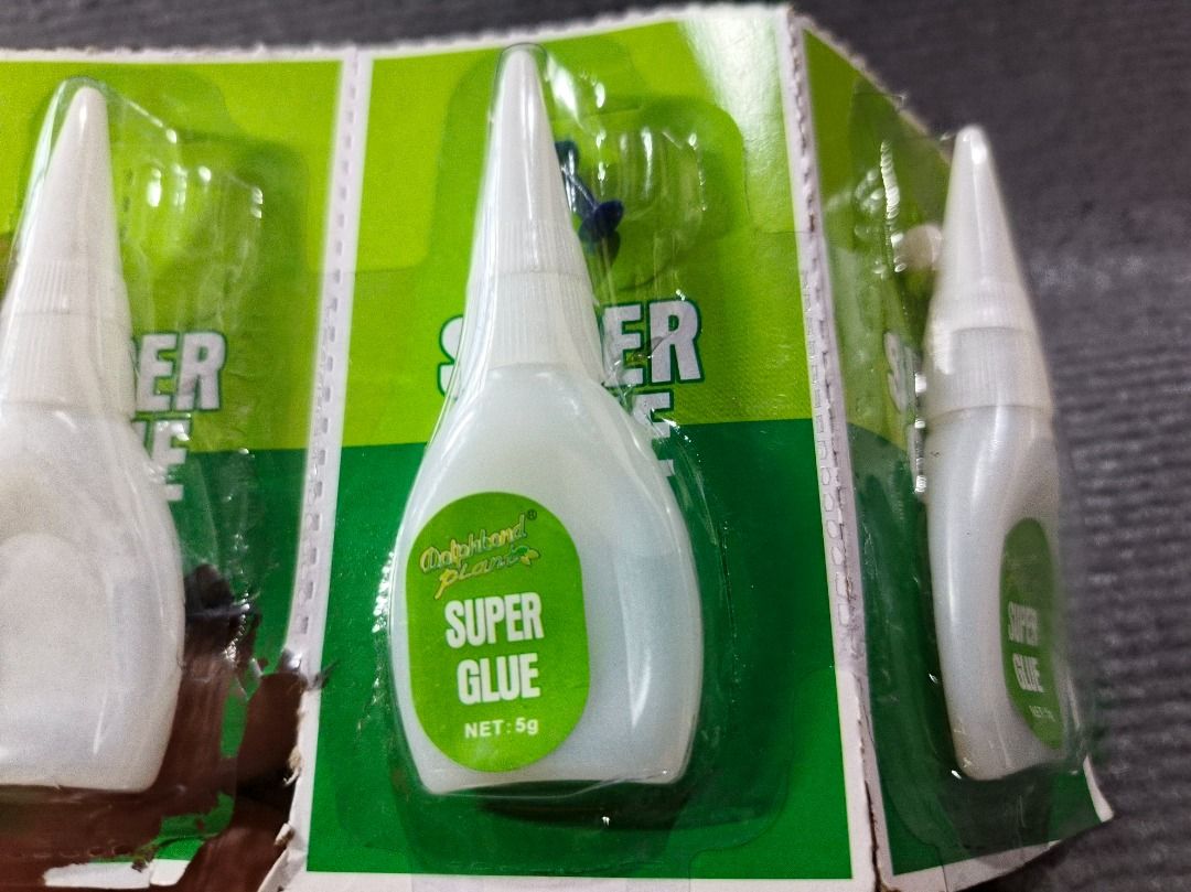 3pcs Super glue (Category: Home Improvement Tools & Accessories) located in San Leonardo. Submitted by burgossanleonardo.12345 (Listing ID 1461816956, Image 3). Description: 3 pcs super glue With damage on the lower part of packaging Good for home repairs.
