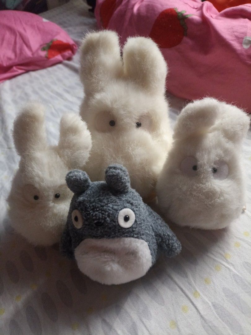 4 ghibli plush bundle (Category: Plushies & Soft Toys) located in Manila. Submitted by milkyorbit (Listing ID 1461868541, Image 2). Description: 4 pieces of ghibli for 2k pesos. One is bigger than the rest, also with papertag. Totoro (Gray) is beaded. All have Etiketa. One has papertag (the bigger one) Sun arrow MOP: G-cash MOD: J&T.