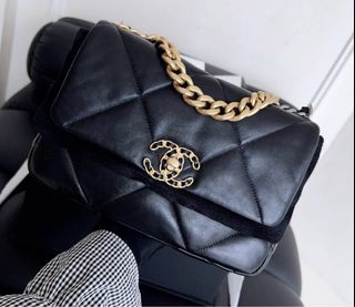 (Category: ) located in . Submitted by millen.outlet (Listing ID 1461957817, Image 1). Description: .