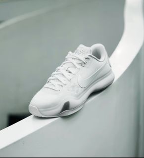 (Category: ) located in . Submitted by hypedxda_sneakers (Listing ID 1461986904, Image 1). Description: .