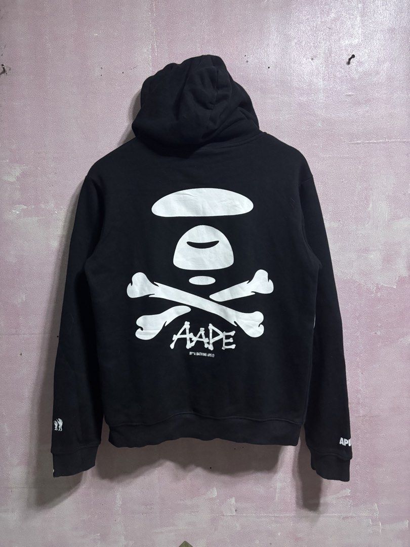 AAPE BY BATHING APE BIG LOGO (Category: Coats, Jackets and Outerwear) located in Manila. Submitted by mangbebong_05 (Listing ID 1461924843, Image 2). Description: AAPE BY BATHING APE BIG LOGO CAMOUFLAGE HOOD MEDIUM ON TAG WIDTH 21 LENGTH 25 EXCELLENT CONDITION .
