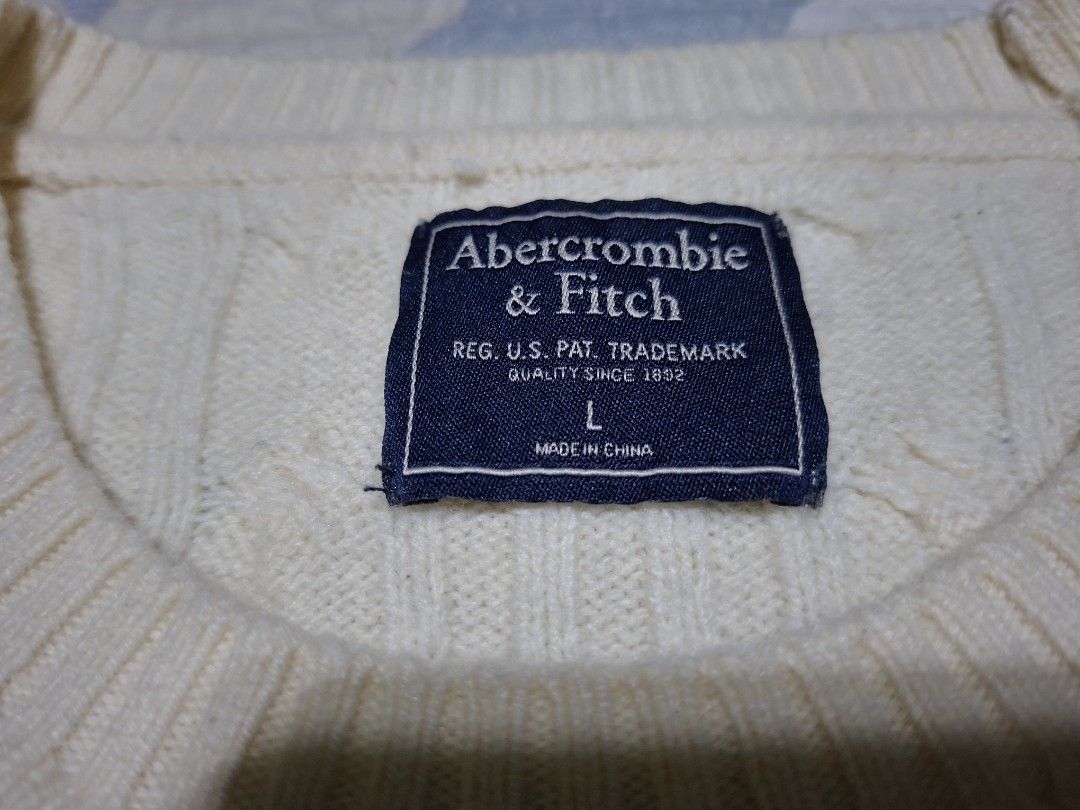 Abercrombie & Fitch Cable Knit Sweater (Category: Coats, Jackets and Outerwear) located in Agdangan. Submitted by jrmygrrr (Listing ID 1461838712, Image 3). Description: Color: Cream Dimes: 19x27 Size L in tag.