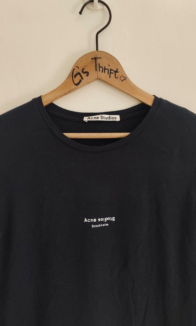 Acne Studios (Category: Blouses) located in Mati. Submitted by gsthrift (Listing ID 1461893664, Image 2). Description: color: navy blue.
