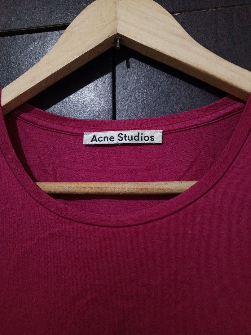 acne studios dri fit shirt (Category: Shirts) located in Santa Maria. Submitted by paulo-garcia21 (Listing ID 1461807327, Image 2). Description: small on tag 19.5 by 26.5 med fittings excellent condition no issue.