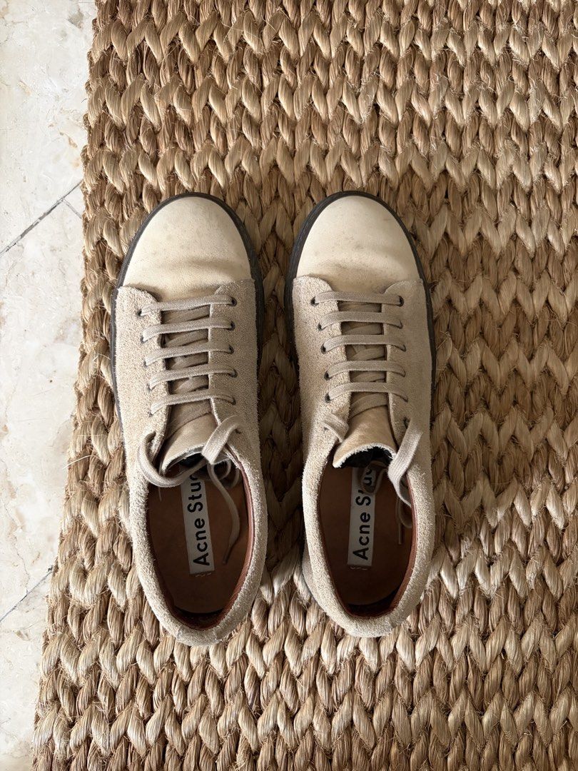 Acne Studios Sneakers (Category: Casual Shoes) located in Manila. Submitted by kaptainsunshine (Listing ID 1461815166, Image 2). Description: -No box but will come with its dust bag -issues last picture .