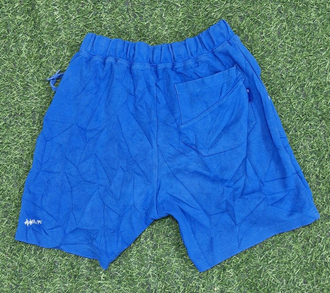Ader short (Category: Shorts) located in Pili. Submitted by the_g_thrift (Listing ID 1461913186, Image 2). Description: size a1 size 26-32 tapemeasure length: 17 hem: 11.5 excellent condition need wasg.