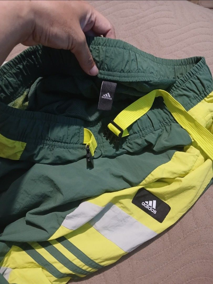 🔥Adidas🔥 (Category: Joggers) located in Cadiz. Submitted by jcthrifting (Listing ID 1461803089, Image 3). Description: 🔥Adidas🔥 GU1743 Adidas Ub Pnt Wv Cb Contrast Color Stitching Casual Sport Long Pants Authentic✅️ 39L×28-35W actual dimes on waist 32 adjustable waistline integrated belt and elastic cuffs zipper pockets excellent no issue 📩.