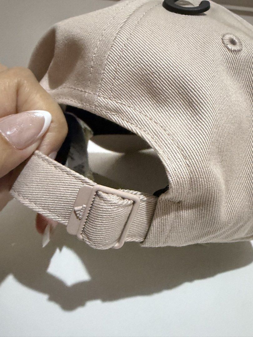 Adidas (Category: Caps & Hats) located in Manila. Submitted by sungjaneshop15 (Listing ID 1461883045, Image 3). Description: Authentic.