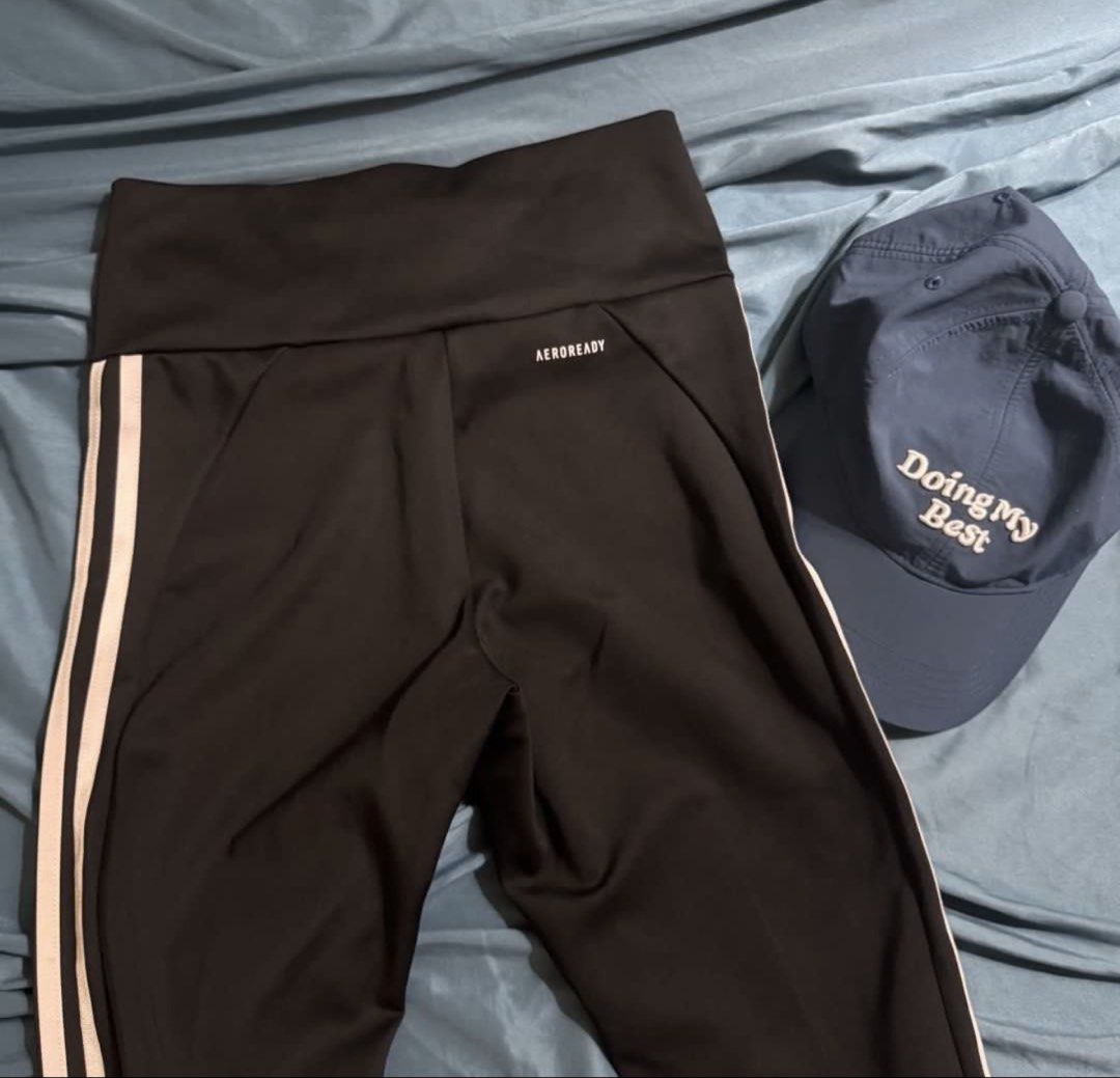 Adidas Aeroready Leggings SMALL (Category: Activewear) located in Batangas. Submitted by essir (Listing ID 1462034202, Image 2). Description: .