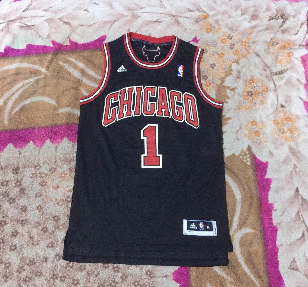 Adidas Derick Rose (Category: Activewear) located in Tagum. Submitted by urbanoadulajr (Listing ID 1461963828, Image 1). Description: Adidas Derick Rose Medium to large 22x31 Excellent Prize 900.