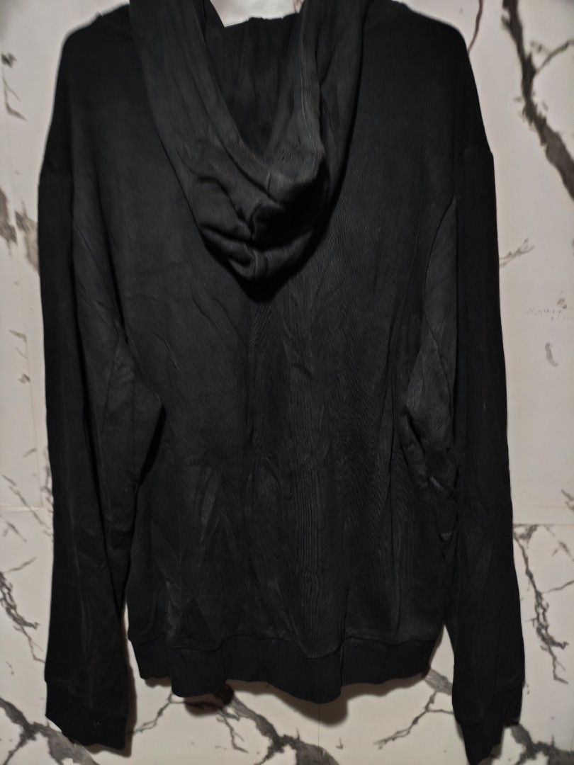 Adidas hoodie jacket (Category: Coats, Jackets and Outerwear) located in Las Pinas. Submitted by yokiesse (Listing ID 1462015415, Image 2). Description: .