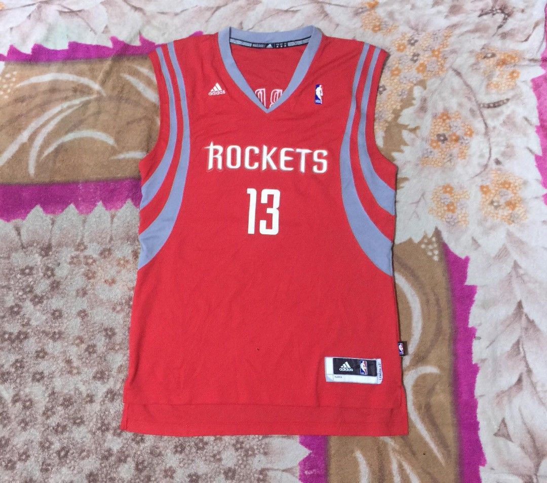 Adidas James Harden (Category: Activewear) located in Tagum. Submitted by urbanoadulajr (Listing ID 1461963347, Image 1). Description: Adidas James Harden Medium to large 22.5x32.5 excellent like new condition solid pa Prize 2500.