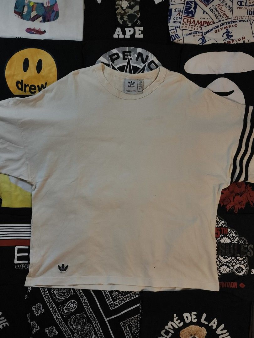 Adidas Tee Cream (Category: Tshirts & Polo Shirts ) located in San Fernando. Submitted by gaboo_asncn (Listing ID 1462016410, Image 2). Description: - Adidas Tee Cream - Size: XL on tag (W26/L28.5) - Condition: Excellent - Color Rate: 9.5/10 - No Issue.