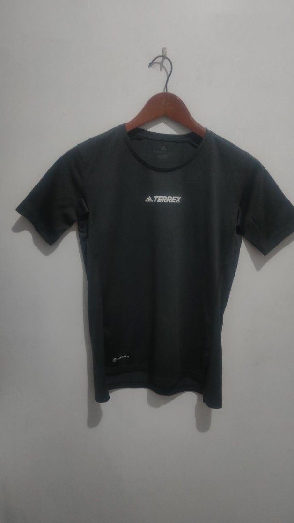 Adidas Terrex Aero Trail (Category: Activewear) located in Cabuyao City. Submitted by THRIFTHITS (Listing ID 1461976725, Image 1). Description: Adidas Trail Terrex Aero Women's ⛰️ (Authentic) Excellent condition 19x24 Mine 380‼️ Direct Message me and Add for fast Transaction ty .