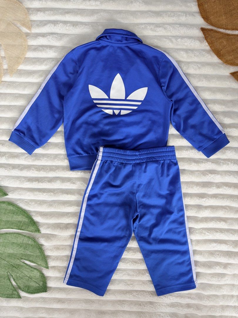 Adidas track suit terno - Blue 24M (Category: Babies & Kids Fashion) located in La Trinidad. Submitted by true_kidsclothing (Listing ID 1461876036, Image 2). Description: 𝙎𝙞𝙯𝙚 𝙤𝙣 𝙩𝙖𝙜: 24 months 💯Legit / Authentic 📌Excellent used condition 📌Color rate: 9.8/10 .