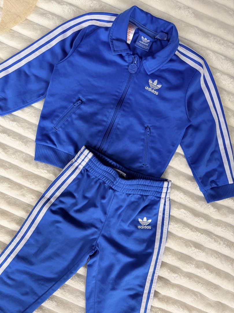 Adidas track suit terno - Blue 24M (Category: Babies & Kids Fashion) located in La Trinidad. Submitted by true_kidsclothing (Listing ID 1461876036, Image 3). Description: 𝙎𝙞𝙯𝙚 𝙤𝙣 𝙩𝙖𝙜: 24 months 💯Legit / Authentic 📌Excellent used condition 📌Color rate: 9.8/10 .