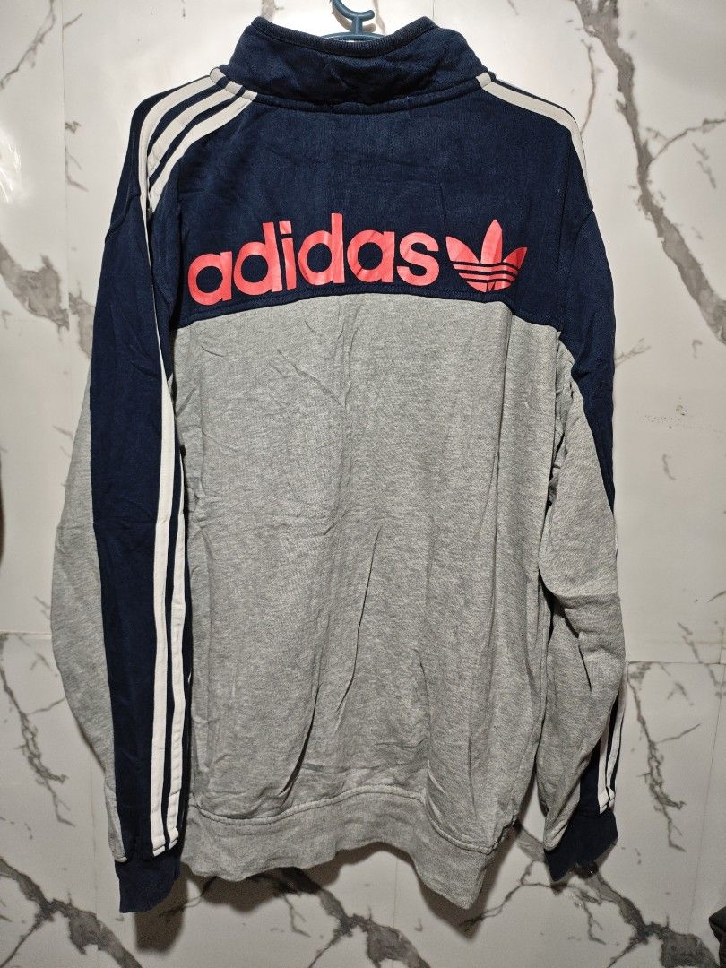 Adidas tracksuit jacket (Category: Coats, Jackets and Outerwear) located in Las Pinas. Submitted by yokiesse (Listing ID 1462015718, Image 2). Description: .