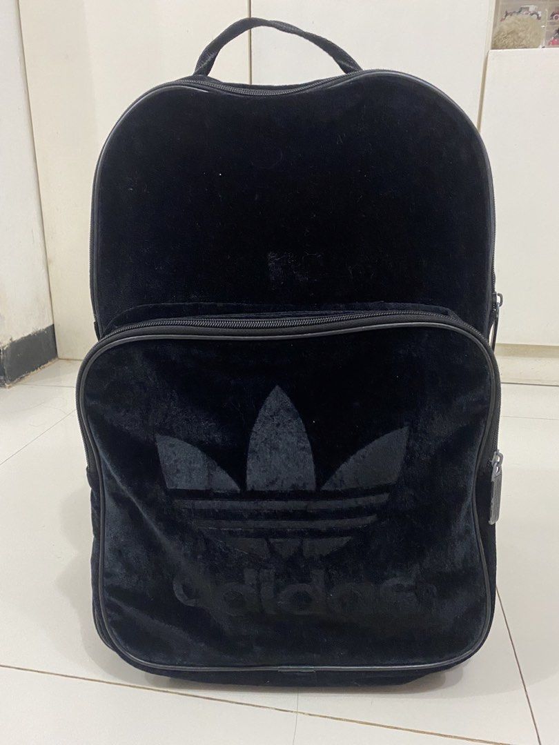 Adidas velvet vibes backpack (Category: Backpacks) located in Santa Maria. Submitted by jordangail (Listing ID 1461917832, Image 2). Description: 17x12 inches With laptop compartment Excellent No issue Mine na Gcash Jnt God bless.