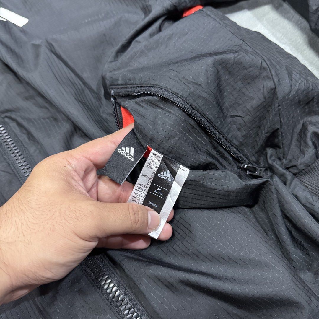 ADIDAS VRCT TIGER LOOSE REVERSIBLE JACKET (Category: Coats, Jackets and Outerwear) located in Santa Maria. Submitted by rarefindslt (Listing ID 1461829133, Image 2). Description: ADIDAS VRCT TIGER LOOSE REVERSIBLE JACKET (SWIPE LEFT FOR MORE DETAILS..) L on tag in solid good condition rate, reversible loose jacket! zippered pockets, tiger print back hit logo design, nylon plain weave material featuring a fully lined interior and ribbed bomber col