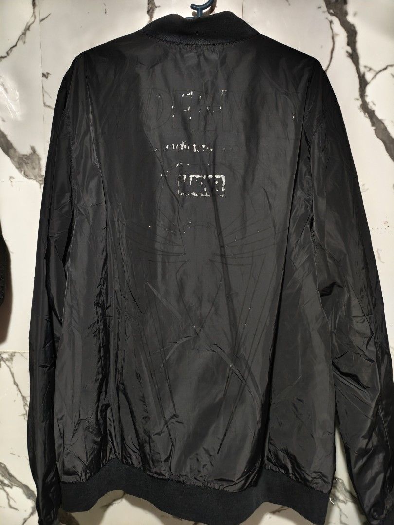 Adidas x marvel jacket (Category: Activewear) located in Las Pinas. Submitted by yokiesse (Listing ID 1462010442, Image 2). Description: .