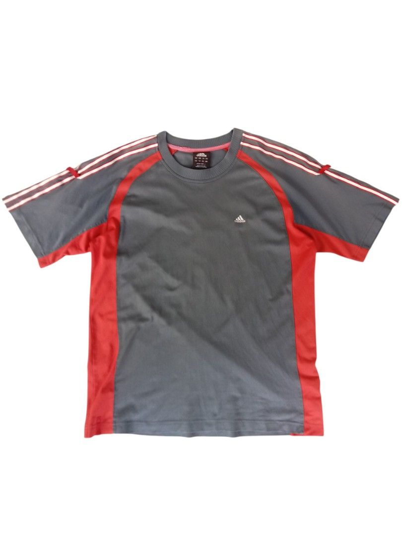 ADIDAS Y2K SHIRT (Category: Activewear) located in Manila. Submitted by thriftzonee (Listing ID 1461867999, Image 3). Description: SIZE LARGE ON TAG 22X28 DIMES SEE LAST PIC FOR ISSUE MINIMAL LANG.