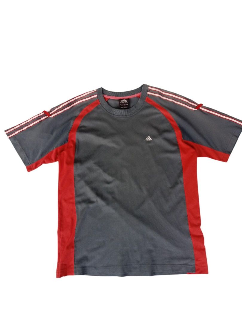 ADIDAS Y2K SHIRT (Category: Activewear) located in Manila. Submitted by thriftzonee (Listing ID 1461867999, Image 2). Description: SIZE LARGE ON TAG 22X28 DIMES SEE LAST PIC FOR ISSUE MINIMAL LANG.