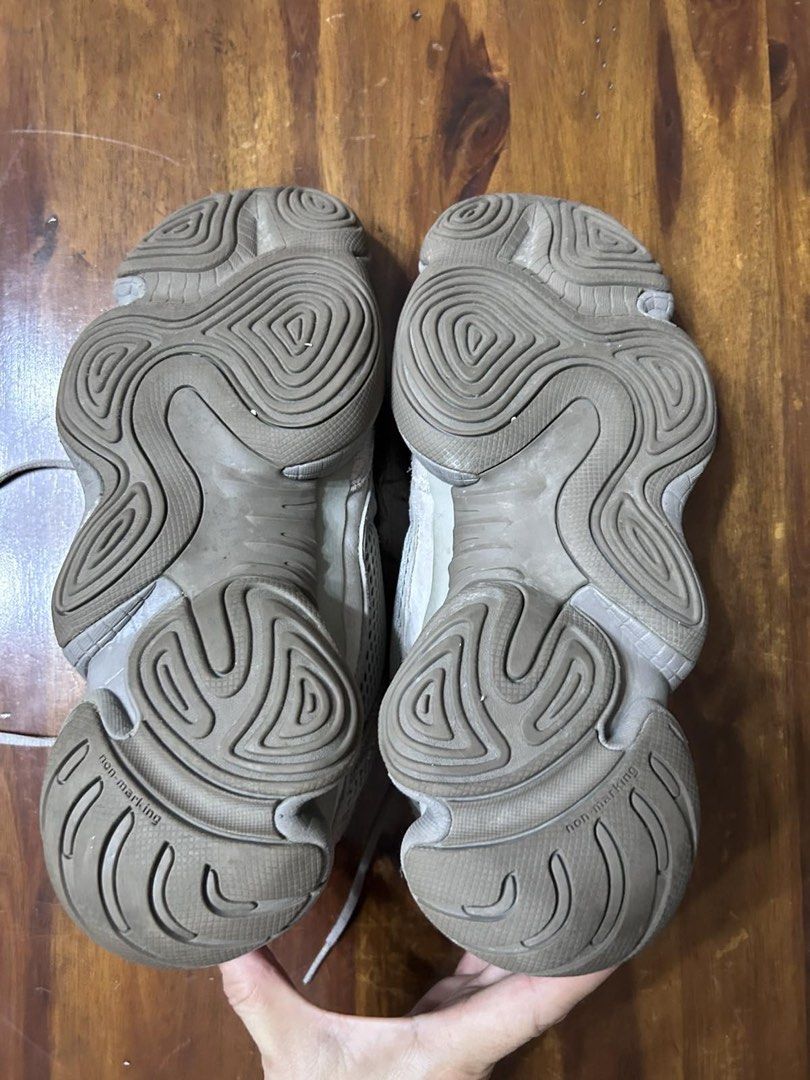Adidas Yeezy 500 OG (Category: Sneakers) located in Baliuag. Submitted by preloveby_ella (Listing ID 1461952750, Image 3). Description: Bought it for 14K, selling it for 4,500 with box. Men’s size US 11, UK 10.5.