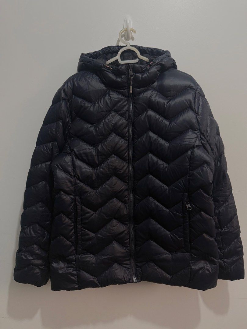 Aigle Black Puffer Jacket Women Medium to Large (Category: Coats, Jackets and Outerwear) located in Balanga. Submitted by winterlab_ph (Listing ID 1461847460, Image 2). Description: Dimensions M 21.5 L 26.5.