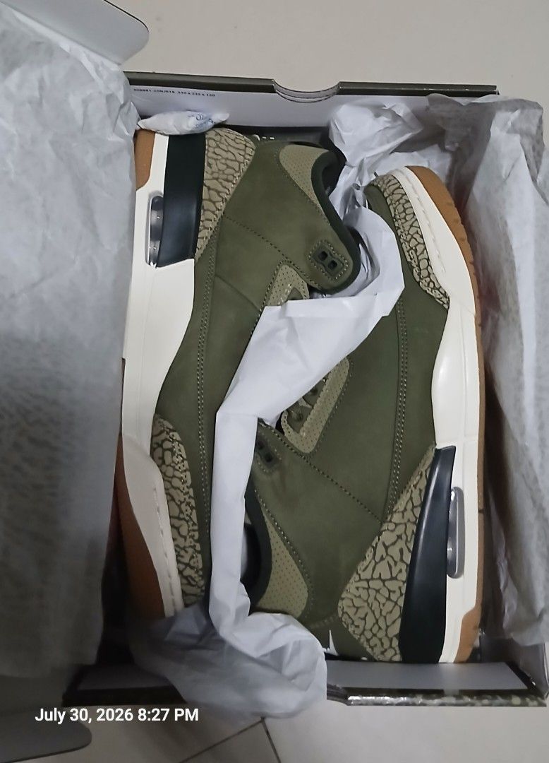 Air Jordan 3 Retro "Medium Olive" US 10 (Category: Sneakers) located in San Mateo. Submitted by edayz709 (Listing ID 1462032610, Image 3). Description: - Air Jordan 3 Retro - Colorway: Medium Olive - Size: US 10 - Includes original box - Original Retail Price: P11,295 - Asking Price: P7,500.