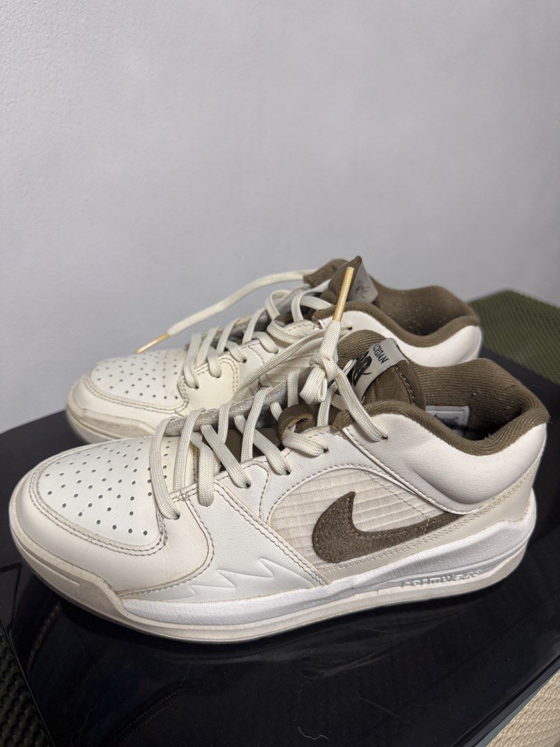 Air Jordan 98 Sneakers (Category: Sneakers) located in San Jose del Monte. Submitted by thriftream (Listing ID 1461906825, Image 3). Description: - Size: US 7 - Well used - No flaws just needs cleaning.