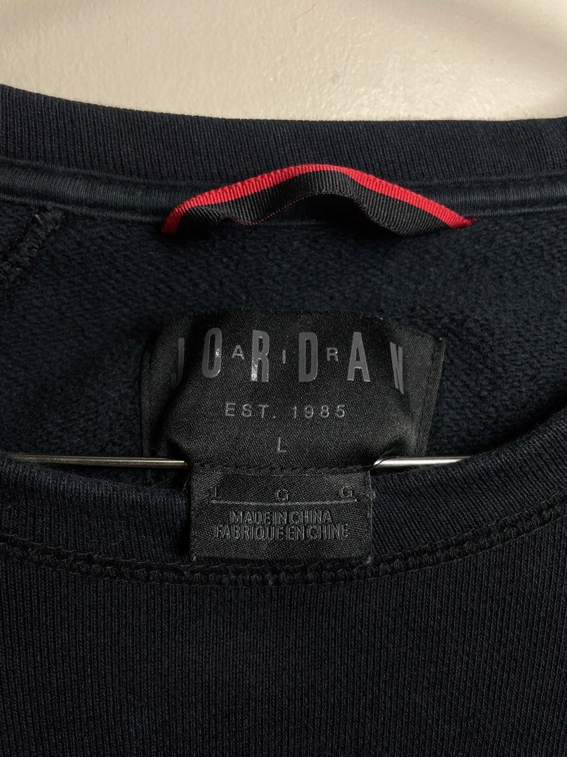 Air Jordan Triple Black Longsleeve (Category: Hoodies) located in Manila. Submitted by jarchive (Listing ID 1461933887, Image 3). Description: - Excellent condition - Color rate: 9/10 - Size medium - 20 width - 25 length MOP: GCASH 📩.
