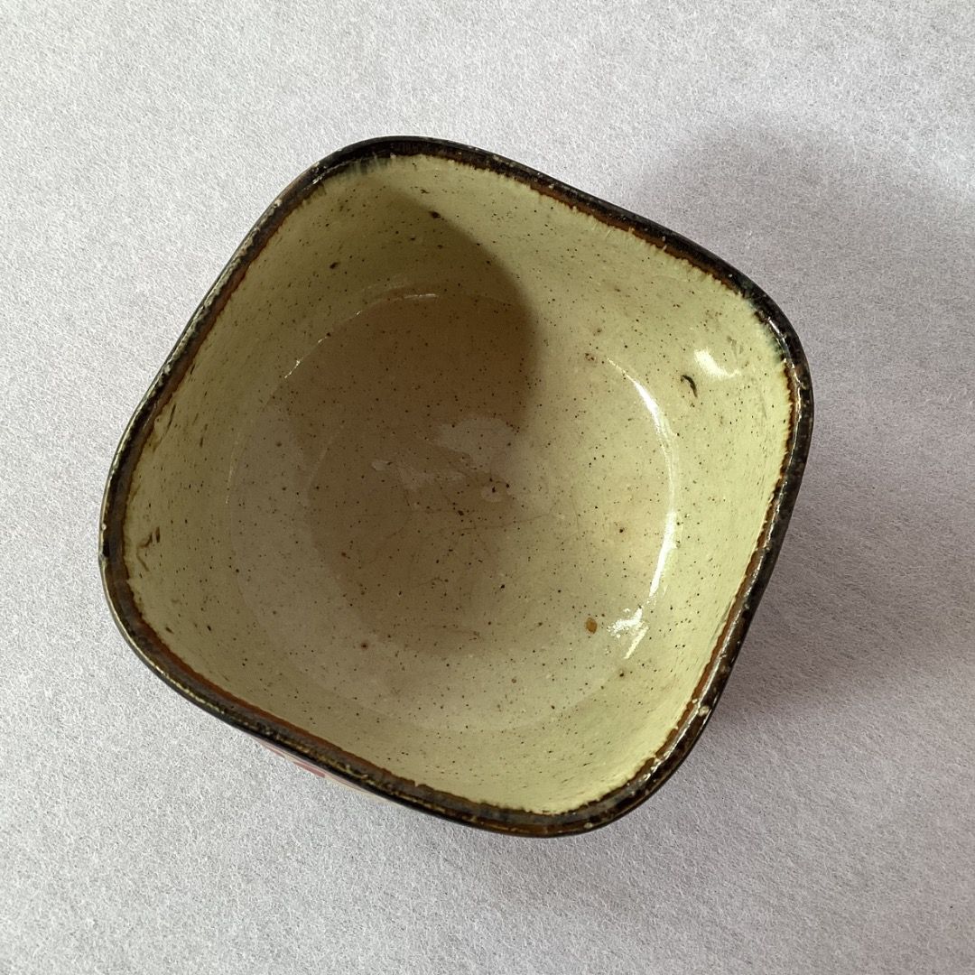Akae Oribe Style Floral Chawan; signed (Category: Vases & Decorative Bowls) located in Davao. Submitted by atbpshop192593 (Listing ID 1462003876, Image 3). Description: Php50 Akae Oribe Style Floral Chawan; signed *light crazing H: 2.1 inches L: 4.1 inches W: 4.1 inches Please REVIEW PHOTOS We use 100% repurposed packaging materials SF starts at Php70 via Flash Express First to pay.