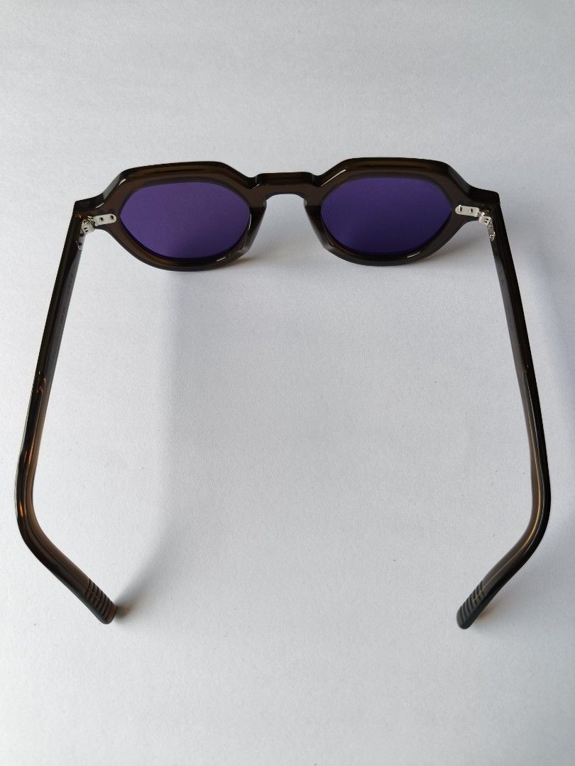 Akila Lola Sunglasses (Category: Sunglasses & Eyewear) located in Quezon City. Submitted by treasuredcollectibles (Listing ID 1461812636, Image 3). Description: brand: Akila model: Lola brand new with official receipt from purchase can be used for prescription.