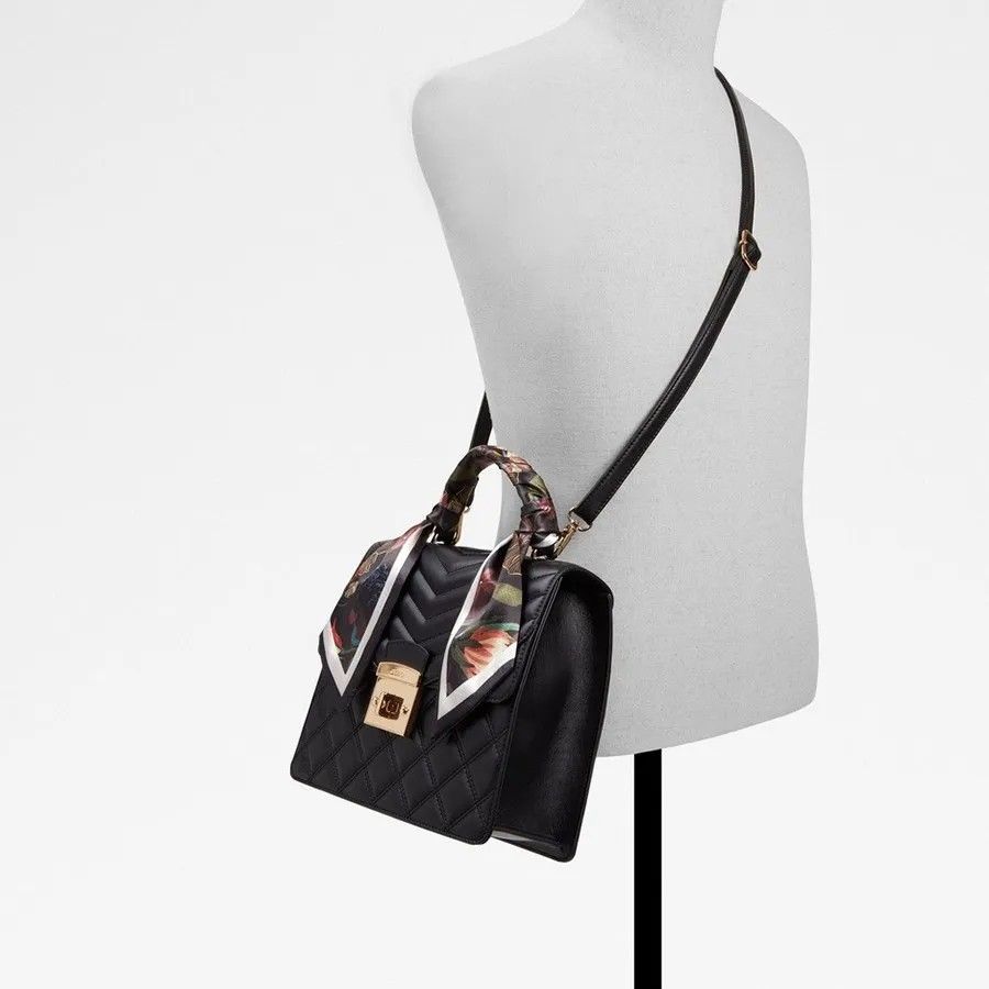 ALDO Top Handle Bag (Category: Luxury Bags & Wallets) located in Quezon City. Submitted by sclfxz (Listing ID 1461954742, Image 2). Description: ALDO Airy Top Handle Bag ✨ Original Price: ₱5,000 • Bought last 2023 SELLING for ONLY ₱200 💸 RFS: Not using anymore Issues: - Disheveled Silk Handle - Bag's leather is flaking/peeling off.