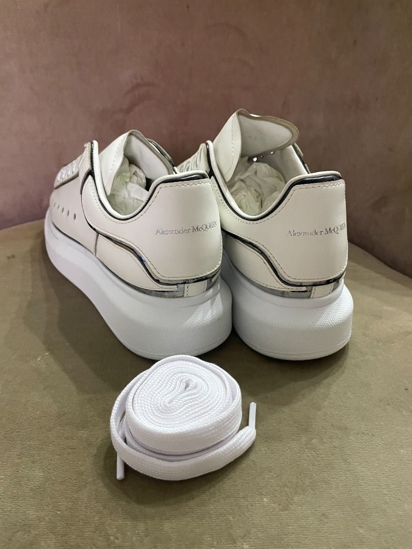 Alexander McQueen Oversized Sneakers (Category: Sneakers & Footwear) located in Caloocan City. Submitted by nadinec_iv (Listing ID 1461837947, Image 3). Description: AUTHENTIC ALEXANDER McQUEEN OVERSIZED SNEAKERS Selling authentic Alexander McQueen Marker Pen (“Outlines”) Oversized Sneakers in white leather with black trim and the signature chunky oversized sole. Condition & Details - Authentic Alexander McQueen oversized sneakers - Signature chu