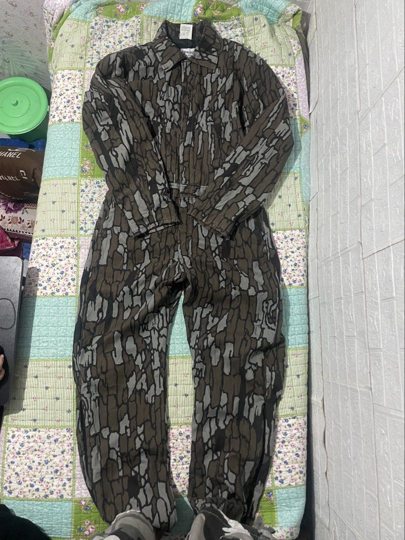 All over Camouflage (Category: Coats, Jackets and Outerwear) located in Cebu City. Submitted by 19cnug98 (Listing ID 1461948730, Image 1). Description: Location cebu .