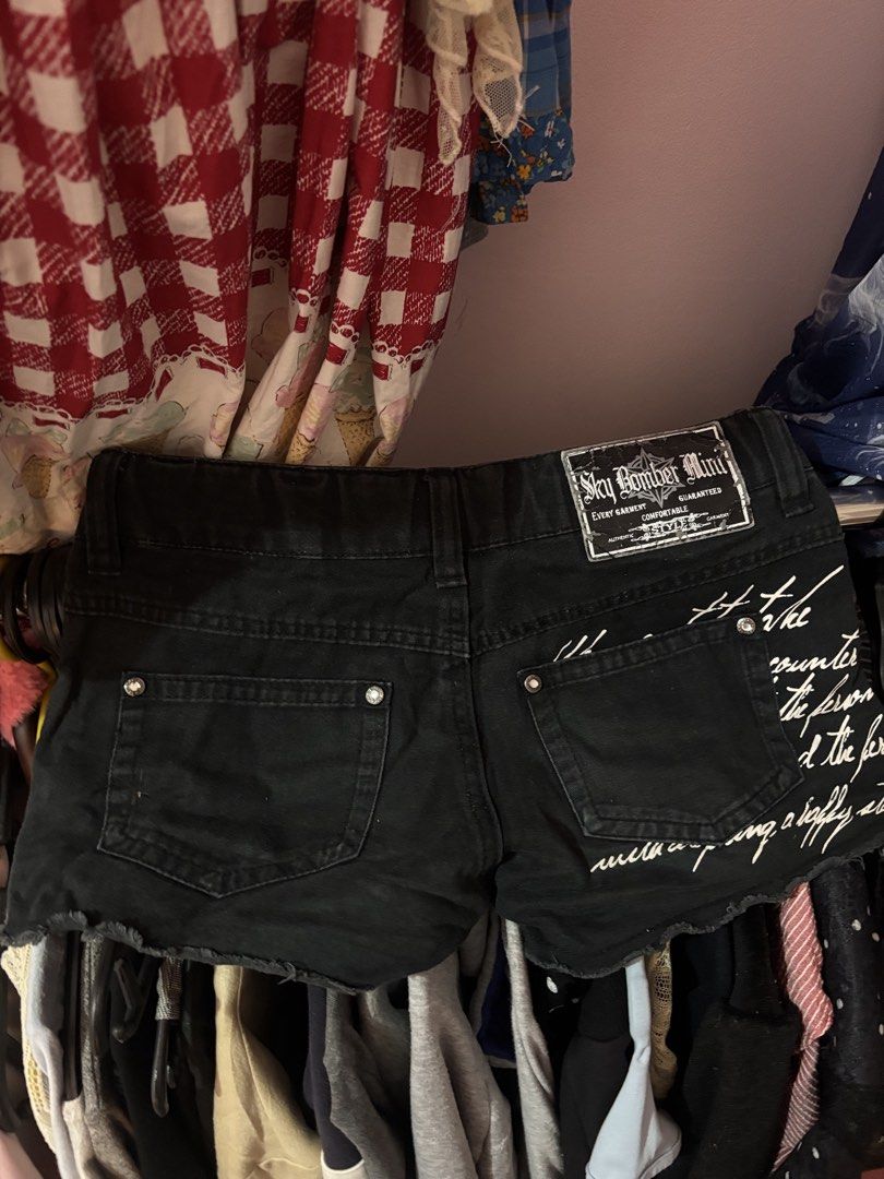 Alt Micro Low waisted shorts | Y2k | 2000s | Grunge | Emo | Alternative (Category: Shorts) located in Kalibo. Submitted by risellrika (Listing ID 1461986355, Image 2). Description: rfs: doesnt fit me anymore ws (hips) 24-25 inches .