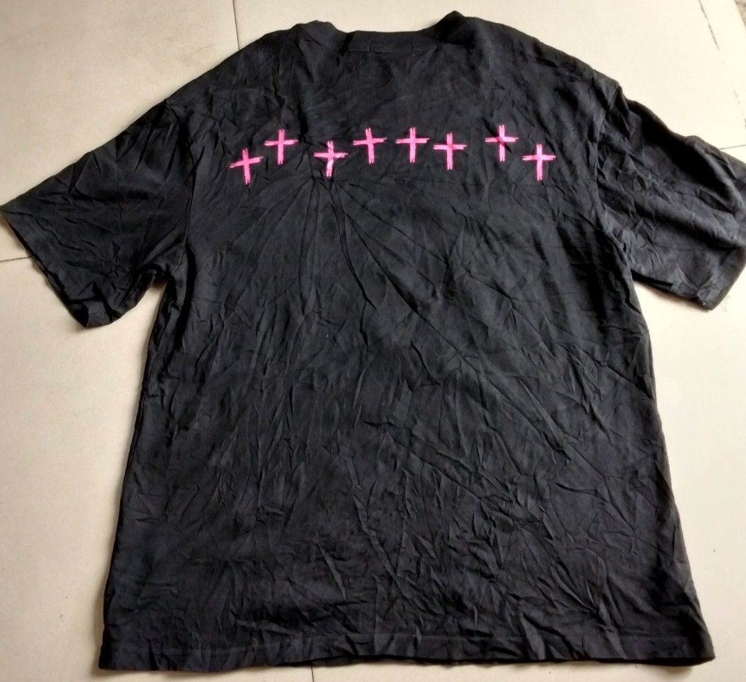 Anbullet Graphic T shirt (Category: Activewear) located in Monkayo. Submitted by youknowwho.27 (Listing ID 1461827997, Image 2). Description: Dimes: 20.5X27.5 Size Medium on tag best fit on large No Issue.