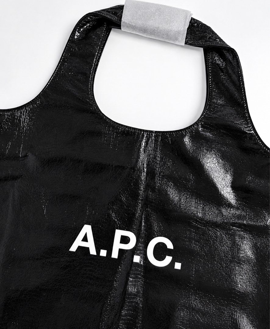 APC Large Textured Tote (Category: Shoulder Bags) located in Manila. Submitted by stopshop26 (Listing ID 1461825284, Image 2). Description: APC Large Tectured Tote Brand new and original Onhand and ready to ship.